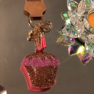 Cute “Cupcake” key charm